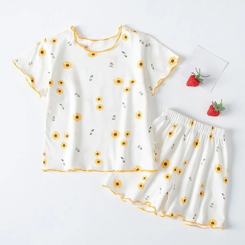 Girls Summer Pajama Sets Stylish Cartoon Pattern Printing Short Sleeve Top and Pants Made from Luxurious Cozy Ice Silk Material